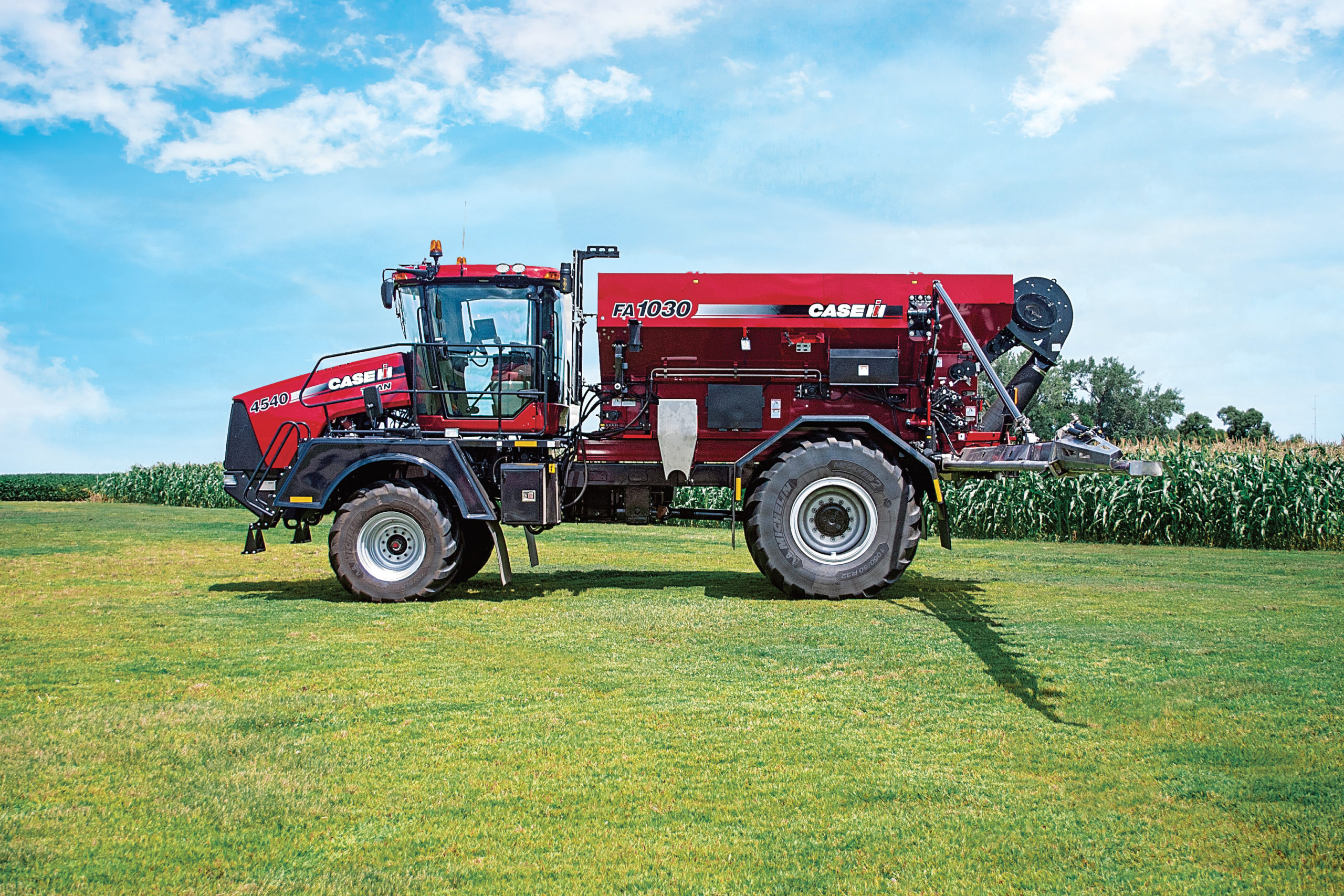 Salford Group и Case IH запускают новый штанговый разбрасыватель